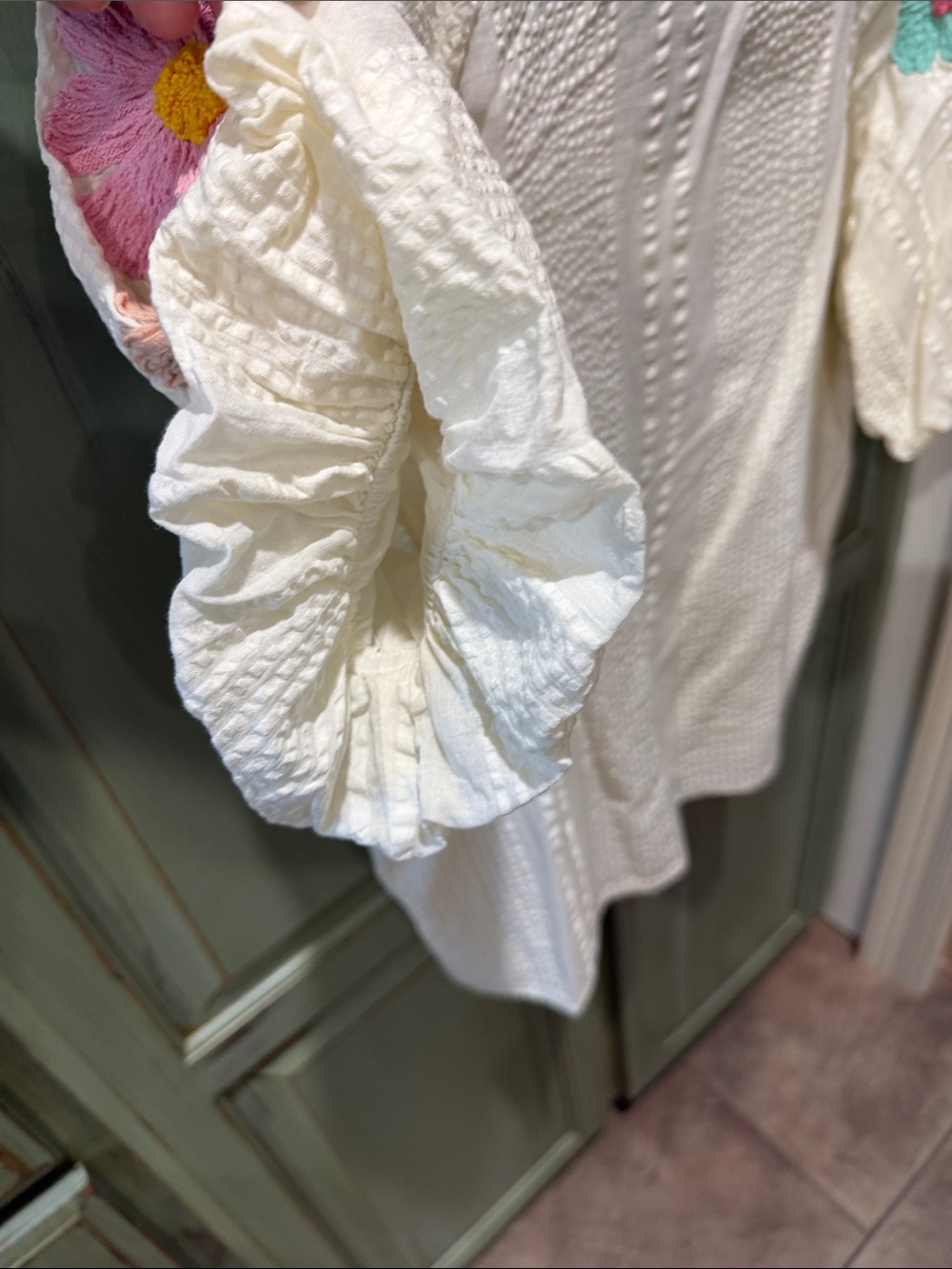 THML White Textured Puff-Sleeve Blouse with Multicolor Floral Embroidery - Picture 5 of 6